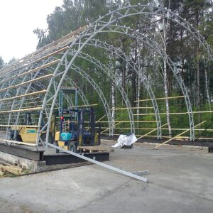 Esivalmistettu Metallirunko Kaarirakennukselle