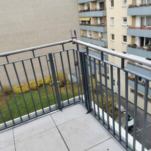 Nykyajan Metallinen Parvekekaide